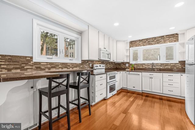 1962 DUNDEE RD, Rockville, MD 20850