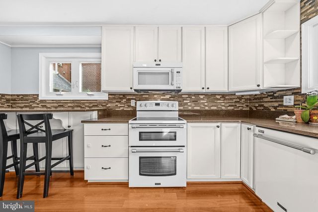1962 DUNDEE RD, Rockville, MD 20850