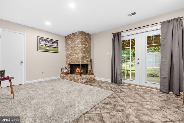 1962 DUNDEE RD, Rockville, MD 20850