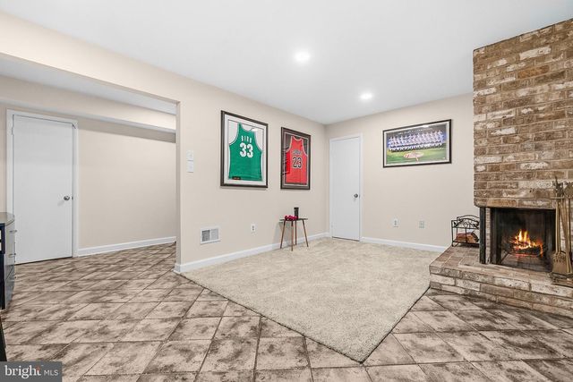 1962 DUNDEE RD, Rockville, MD 20850