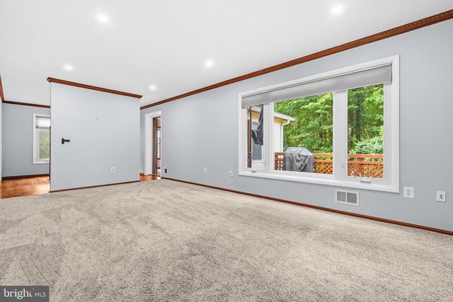 1962 DUNDEE RD, Rockville, MD 20850