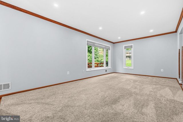 1962 DUNDEE RD, Rockville, MD 20850
