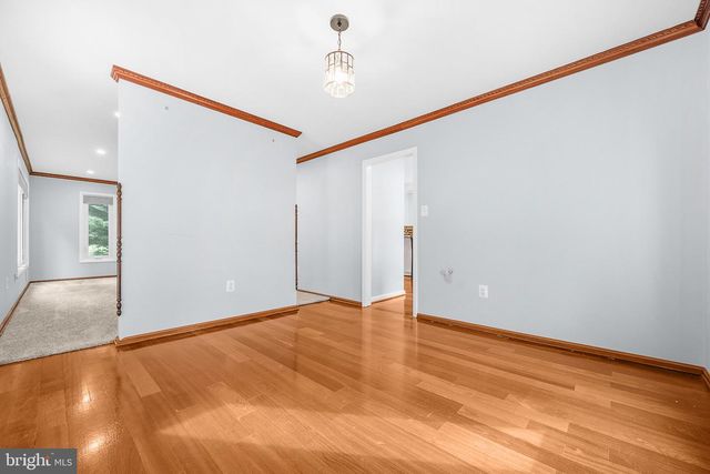 1962 DUNDEE RD, Rockville, MD 20850