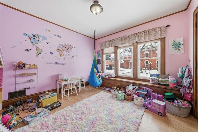 618 W Central Street, Chippewa Falls, WI 54729