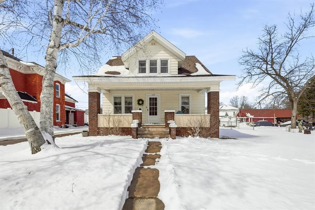 618 W Central Street, Chippewa Falls, WI 54729