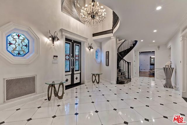 725 N Faring Road, Los Angeles, CA 90077