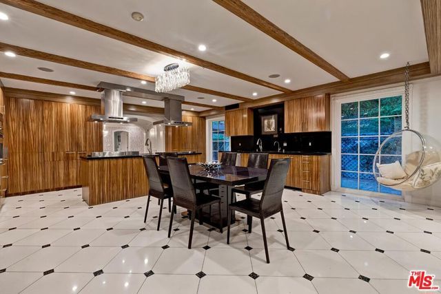 725 N Faring Road, Los Angeles, CA 90077