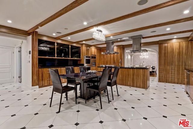 725 N Faring Road, Los Angeles, CA 90077