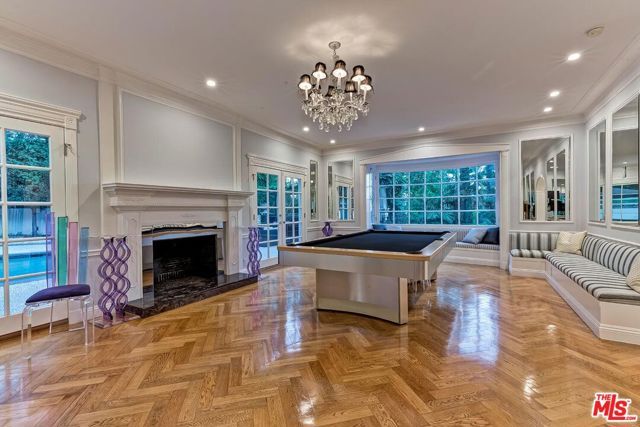 725 N Faring Road, Los Angeles, CA 90077