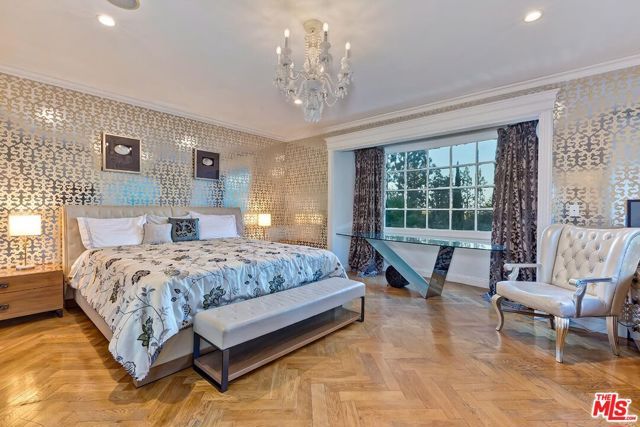 725 N Faring Road, Los Angeles, CA 90077