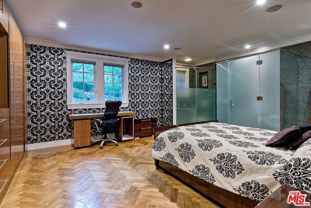 725 N Faring Road, Los Angeles, CA 90077