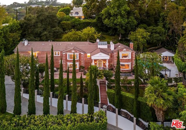 725 N Faring Road, Los Angeles, CA 90077