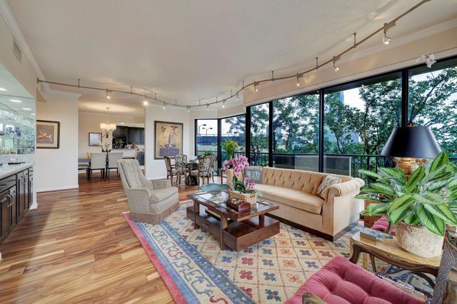 3350 Mccue Road 404, Houston, TX 77056