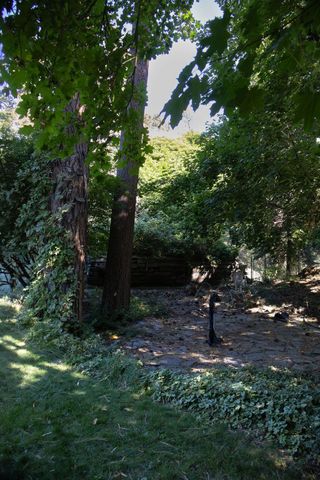 1225 S CRESTLINE St, Spokane, WA 99202