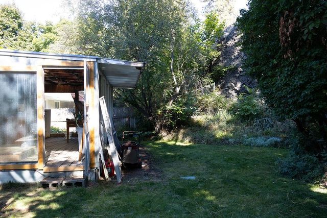 1225 S CRESTLINE St, Spokane, WA 99202