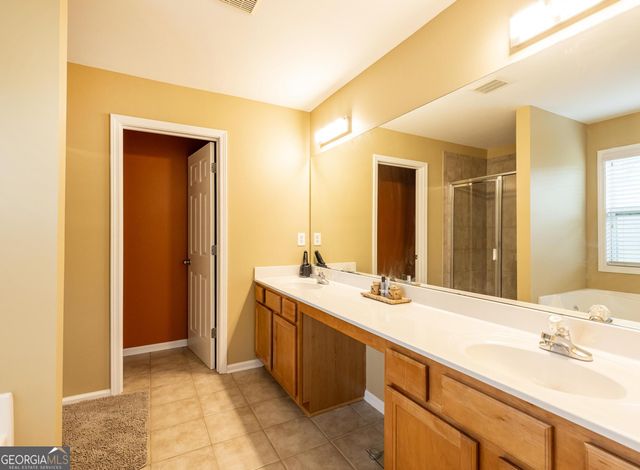 5689 Sunlily Drive, South Fulton, GA 30349