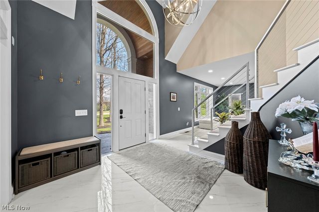 6162 Chagrin Highlands Drive, Solon, OH 44139
