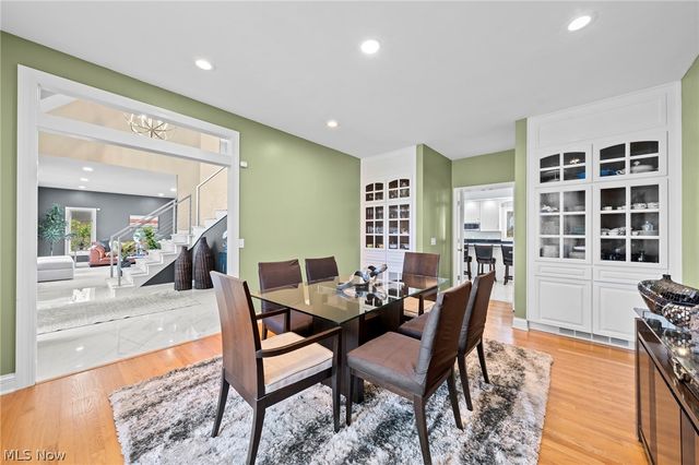 6162 Chagrin Highlands Drive, Solon, OH 44139