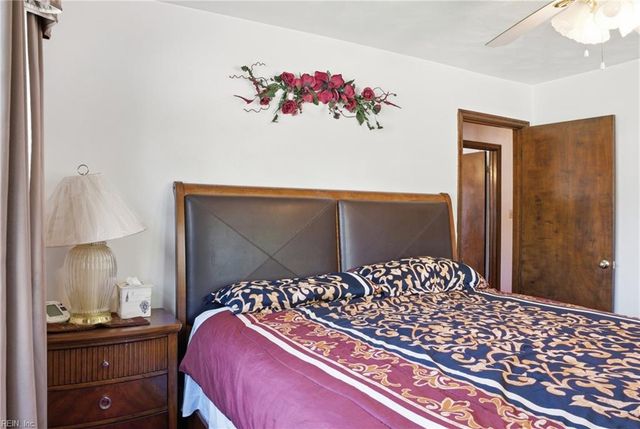 229 Newtown RD S, Norfolk, VA 23502