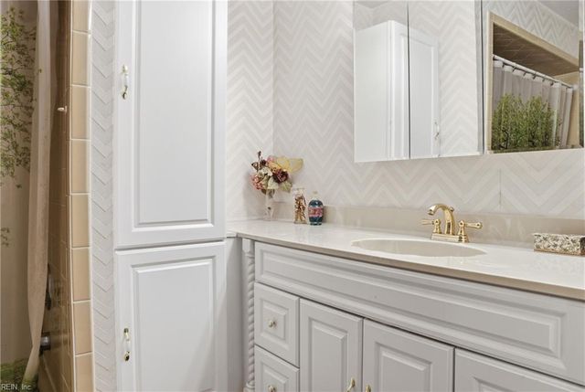 229 Newtown RD S, Norfolk, VA 23502