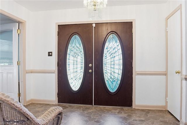 229 Newtown RD S, Norfolk, VA 23502