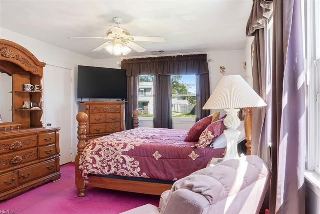 229 Newtown RD S, Norfolk, VA 23502