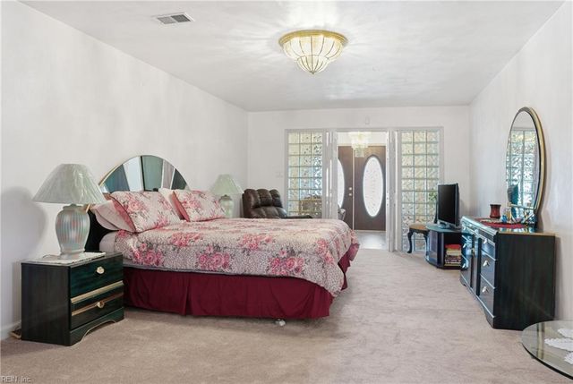 229 Newtown RD S, Norfolk, VA 23502