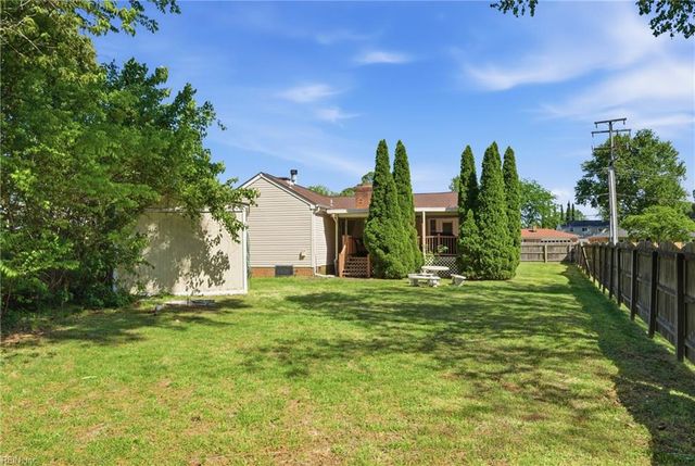 229 Newtown RD S, Norfolk, VA 23502