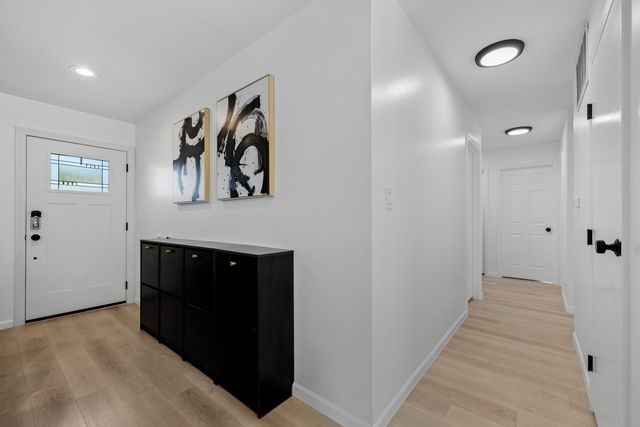 5813 E Beverly Circle, Hanover Park, IL 60133