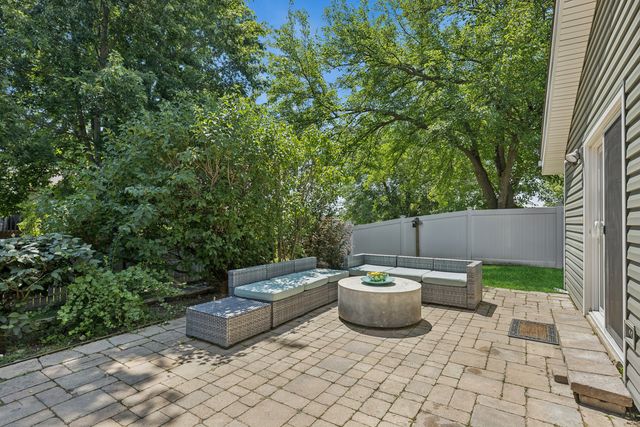 5813 E Beverly Circle, Hanover Park, IL 60133