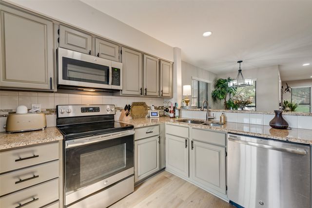 1801 W Spring Creek Parkway D1, Plano, TX 75023