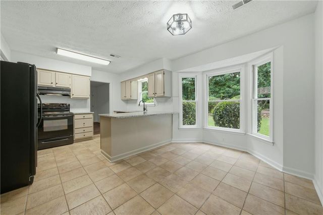 175 Old Mill, Fayetteville, GA 30214