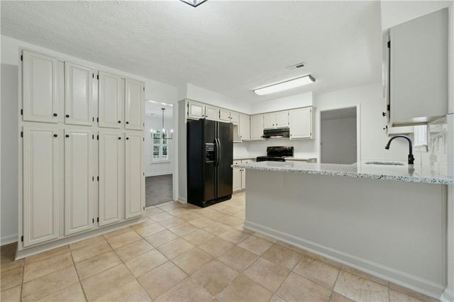 175 Old Mill, Fayetteville, GA 30214