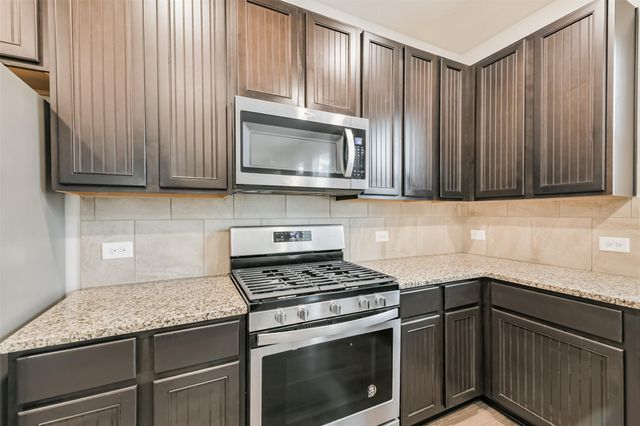 2036 Elkington Circle, Conroe, TX 77304