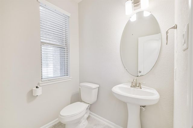 2036 Elkington Circle, Conroe, TX 77304