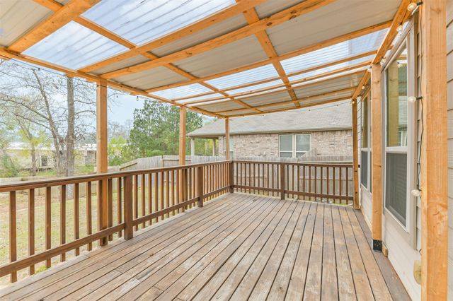 2036 Elkington Circle, Conroe, TX 77304