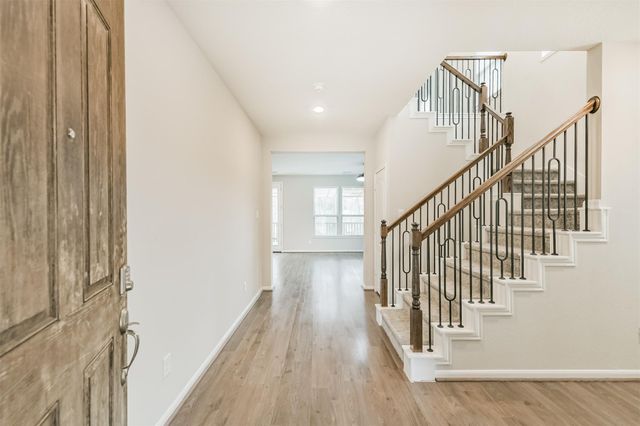 2036 Elkington Circle, Conroe, TX 77304