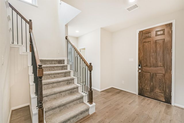 2036 Elkington Circle, Conroe, TX 77304