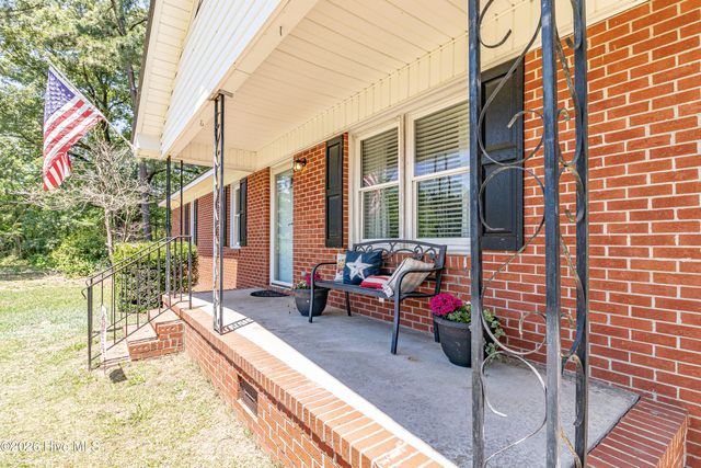 989 Garner Chapel Road, Mount Olive, NC 28365