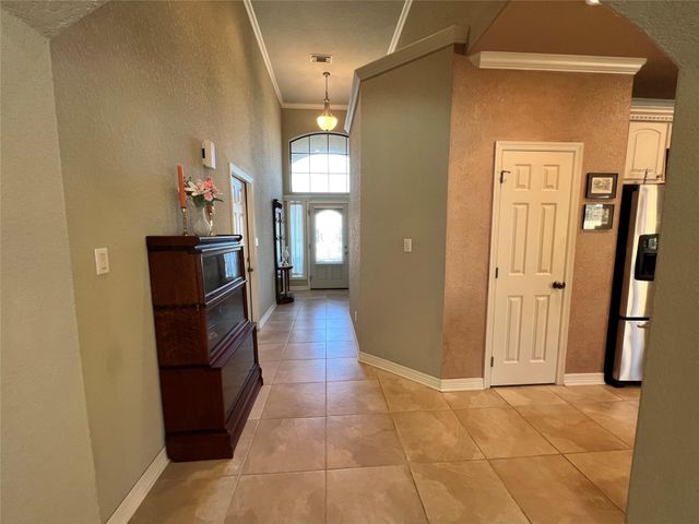 107 Widgeon Drive, Clute, TX 77531