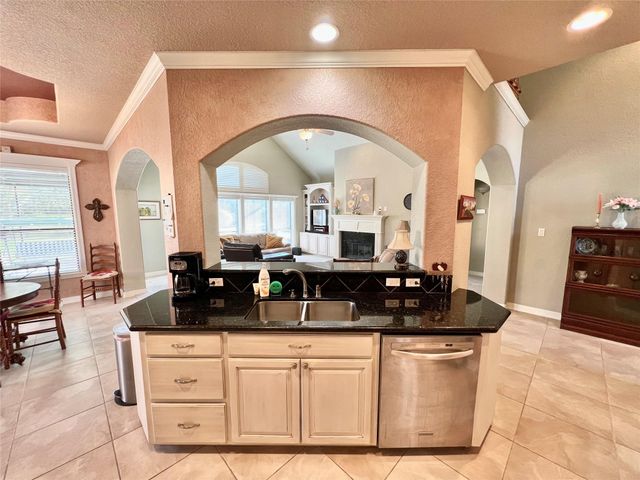 107 Widgeon Drive, Clute, TX 77531