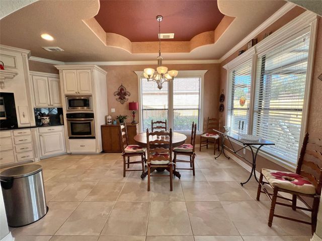 107 Widgeon Drive, Clute, TX 77531