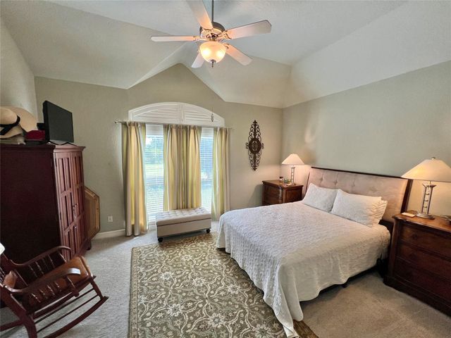 107 Widgeon Drive, Clute, TX 77531