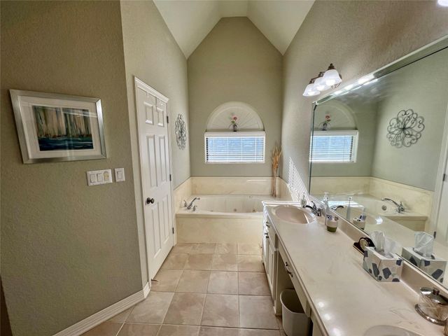 107 Widgeon Drive, Clute, TX 77531