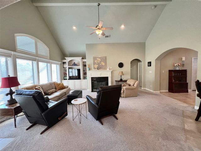 107 Widgeon Drive, Clute, TX 77531