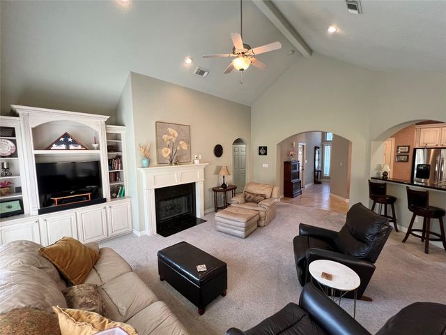 107 Widgeon Drive, Clute, TX 77531