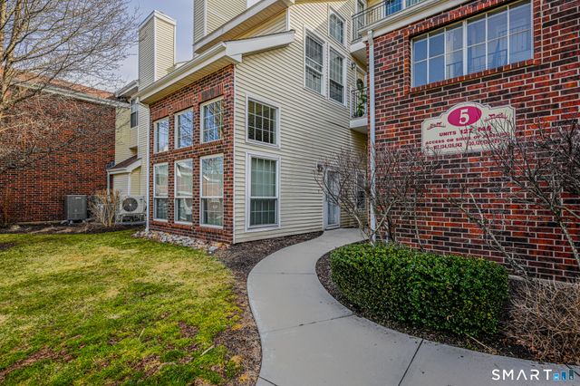 133 Carriage Crossing Lane 133, Middletown, CT 06457