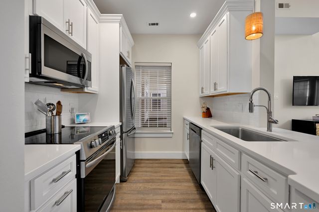 133 Carriage Crossing Lane 133, Middletown, CT 06457