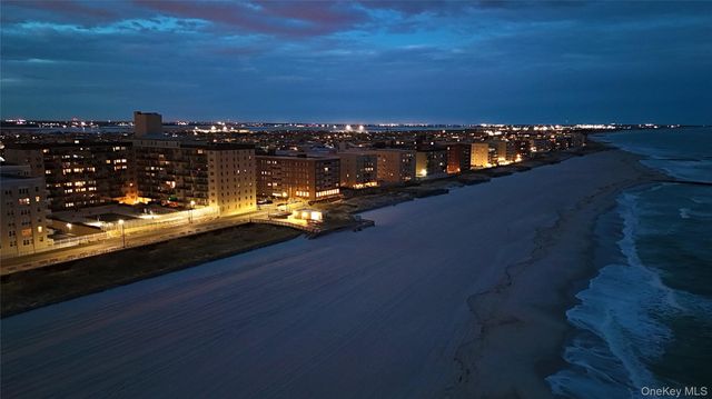 25 Neptune Boulevard 4H, Long Beach, NY 11561