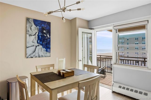 25 Neptune Boulevard 4H, Long Beach, NY 11561